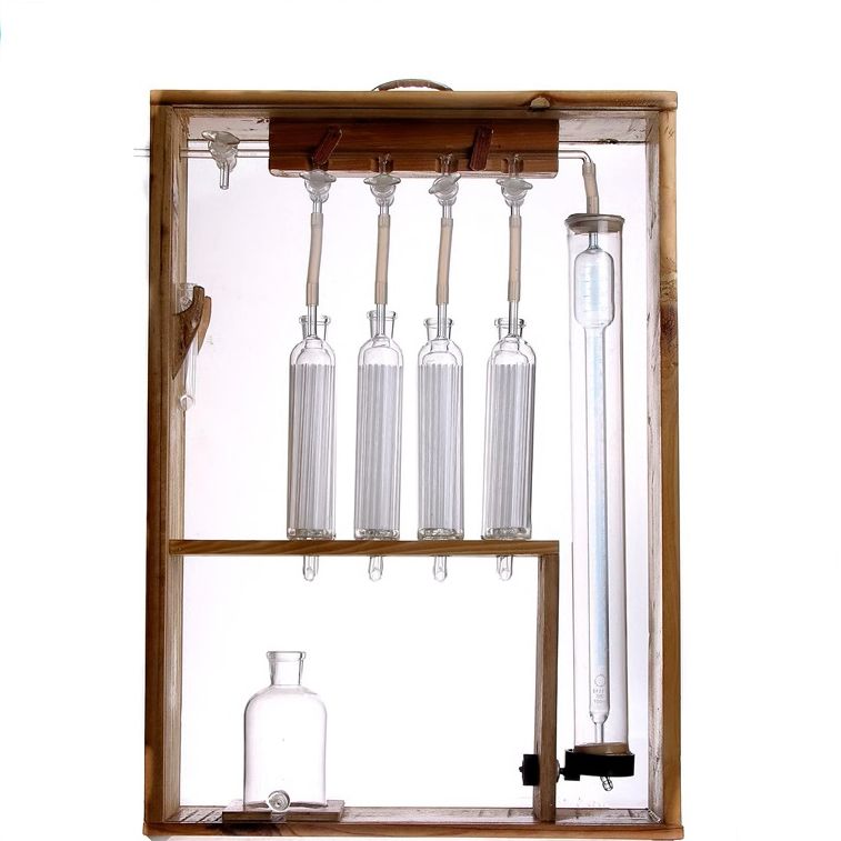     902 Gas analysis apparatus with four absorption pipettes,Ostwald